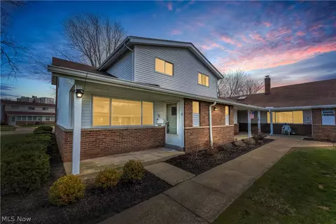 25515 Clubside Blvd #0012, North Olmsted, OH 44070