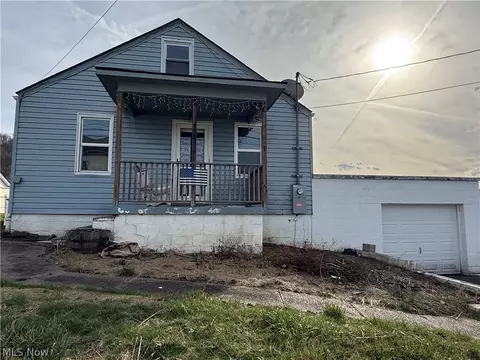 104 Arvilla Rd, Saint Marys, WV 26170