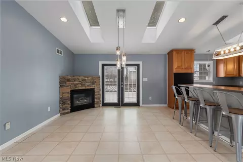 4885 Will Dr, New Franklin, OH 44319 photo 10