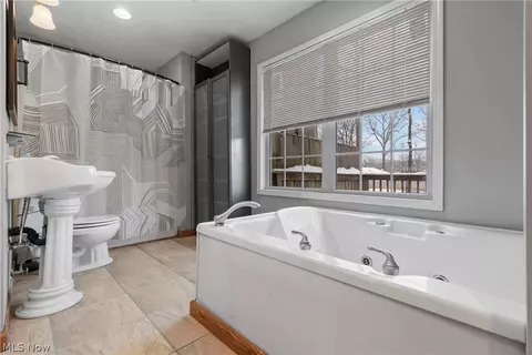 4885 Will Dr, New Franklin, OH 44319 photo 21