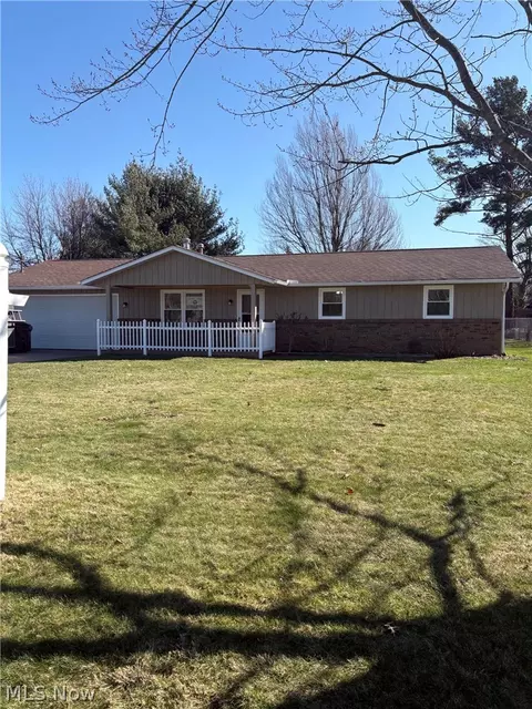 6611 Rosedale Dr, Amherst, OH 44001