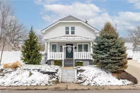 702 Griffith Ave SW, Massillon, OH 44647