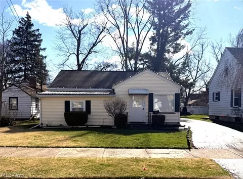 965 Adelaide Ave SE, Warren, OH 44484