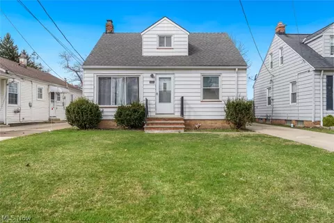 1206 Lander Rd, Mayfield Heights, OH 44124