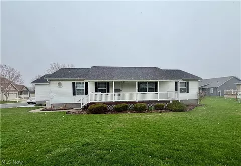 5665 Innkeeper St SE, Dennison, OH 44621