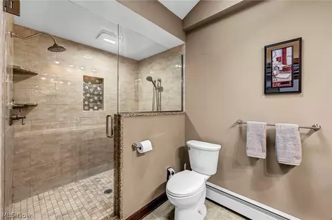 Bath - 2960 Millgate Dr, Willoughby Hills, OH 44094 photo 2 of 4