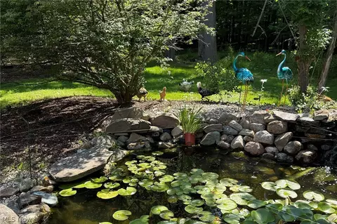Exterior - 2960 Millgate Dr, Willoughby Hills, OH 44094 photo 6 of 11