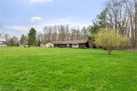Exterior - 2960 Millgate Dr, Willoughby Hills, OH 44094 photo 11 of 11