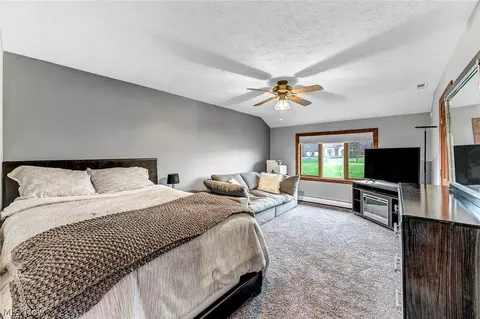 Bedroom - 2960 Millgate Dr, Willoughby Hills, OH 44094 photo 3 of 5