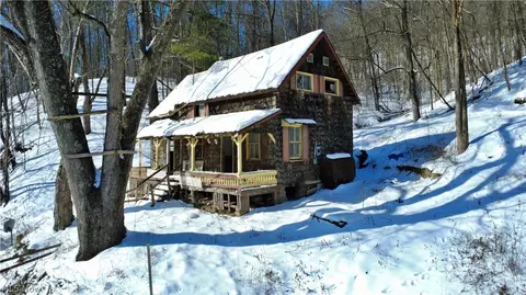 965 Back Run Rd, Philo, OH 43771