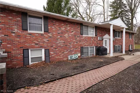3741-3745 Woodford Ave NW, Canton, OH 44709