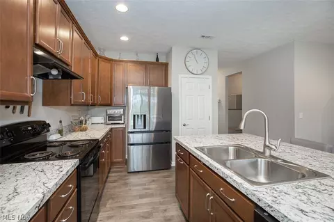 Kitchen - 701 Cedar Crest Dr, Elyria, OH 44035 photo 2 of 3