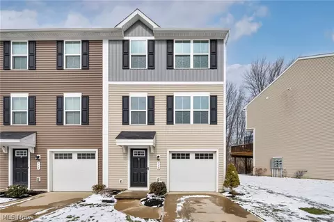 716 Pine Spring Dr, Painesville, OH 44077