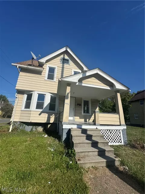 3575 E 105th St, Cleveland, OH 44105 photo 2