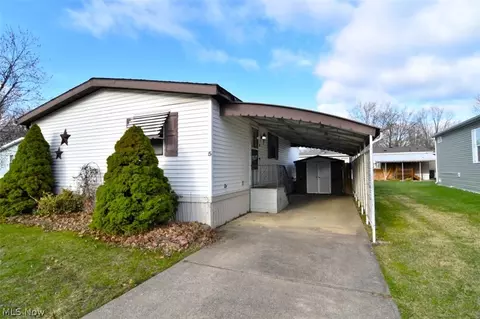 5 Michael Dr #5, Olmsted Twp, OH 44138