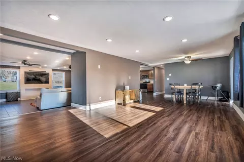 6116 Melody Rd NE, Canton, OH 44721 photo 9