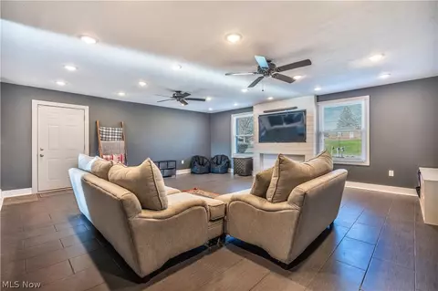 6116 Melody Rd NE, Canton, OH 44721 photo 4