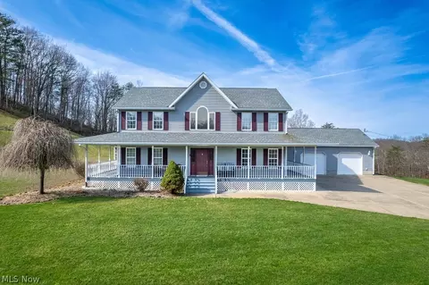 331 Grand C Hts, Mineral Wells, WV 26150