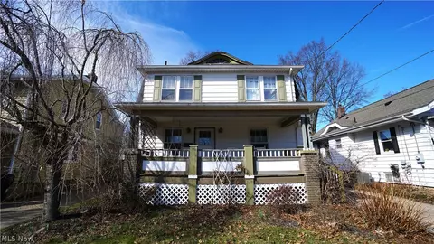 1652 14th St, Cuyahoga Falls, OH 44223
