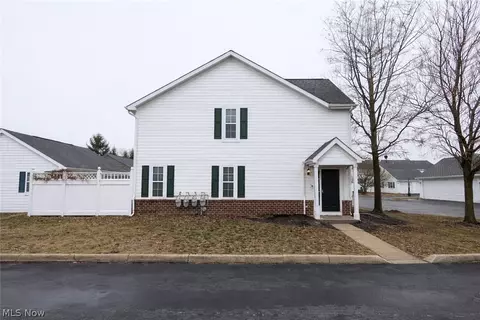 633 Lakeview Dr S, Grove City, OH 43123