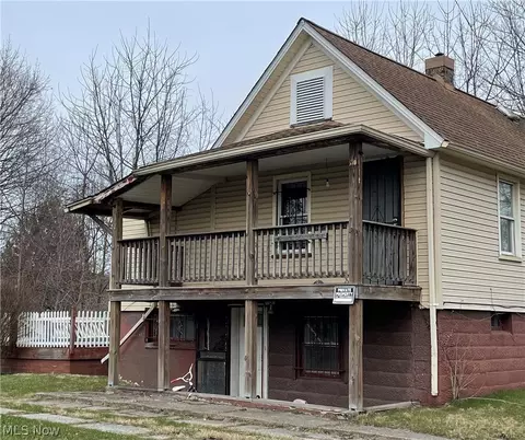 60 John St, Struthers, OH 44471 photo 1
