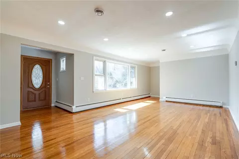 Living - 28755 Chardon Rd, Willoughby Hills, OH 44092 photo 1 of 3