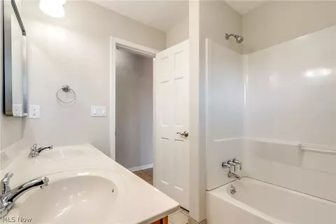 Bath - 28755 Chardon Rd, Willoughby Hills, OH 44092 photo 2 of 4