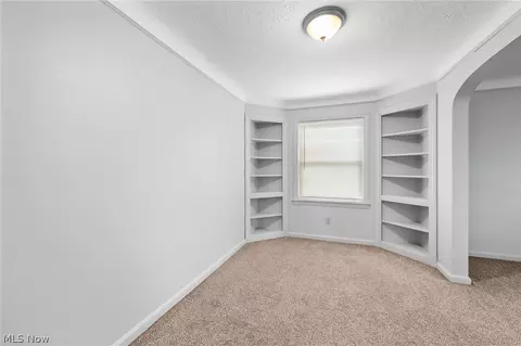 942 E 236th St, Euclid, OH 44123 photo 6
