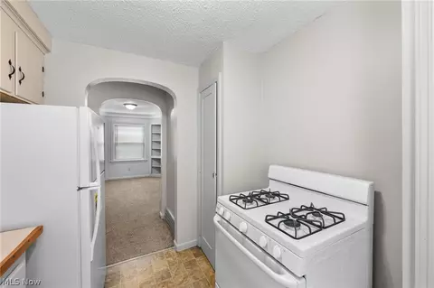 942 E 236th St, Euclid, OH 44123 photo 9