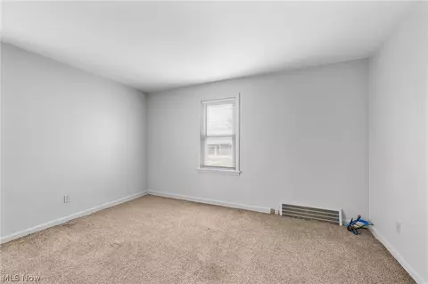 942 E 236th St, Euclid, OH 44123 photo 12