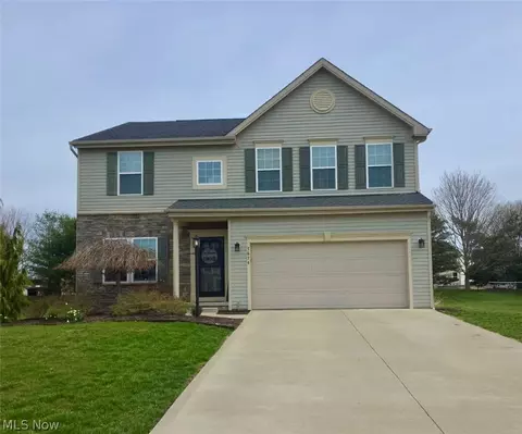 7674 Knollridge Ave NE, Canton, OH 44721