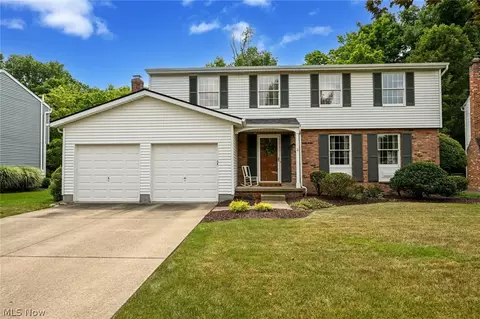 936 Smokerise Dr, Medina, OH 44256