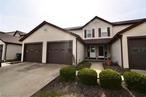 620 Topaz Ln, Brunswick, OH 44212