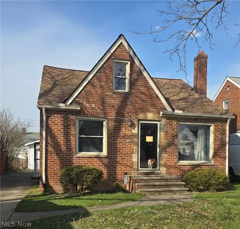 6514 Hampstead Ave, Parma, OH 44129