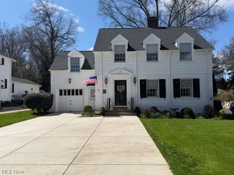 875 Homewood Ave, Salem, OH 44460