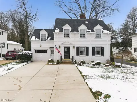 875 Homewood Ave, Salem, OH 44460