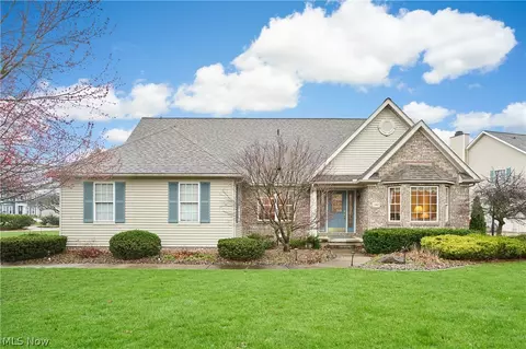 2987 Woodcrest Dr, Fairlawn, OH 44333