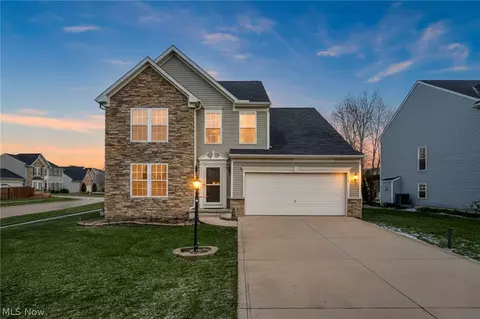 147 Stone Ridge Way, Berea, OH 44017