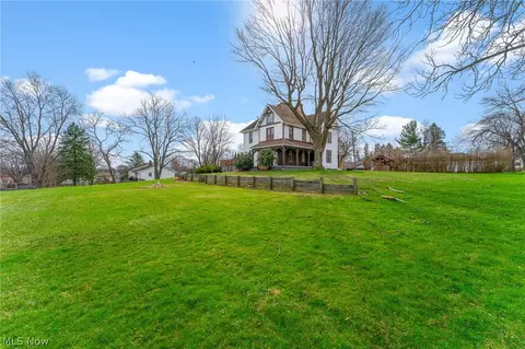 Exterior - 563 Geneva Ave, Struthers, OH 44471 photo 1 of 4