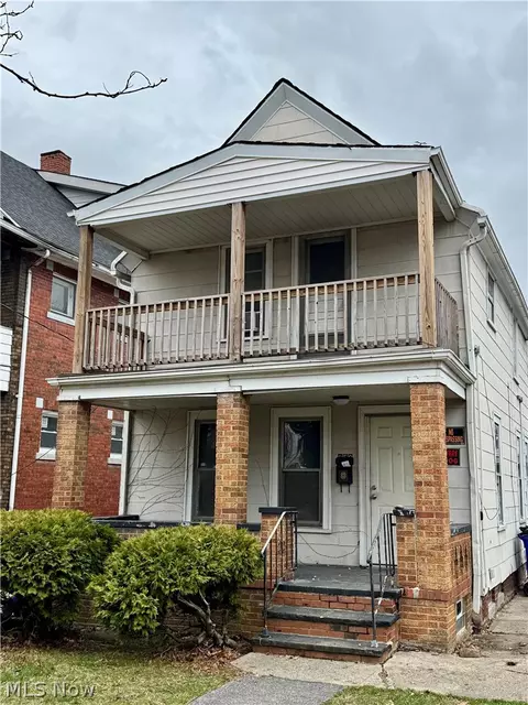 859 Whitcomb Rd, Cleveland, OH 44110