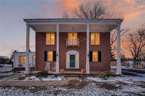 9461 Whalers Cv, Mentor, OH 44060