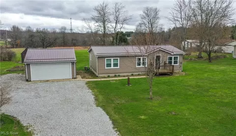 8698 Pierce Rd, Garrettsville, OH 44231