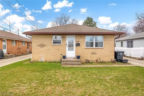 590 592 Herbert Rd, Akron, OH 44312