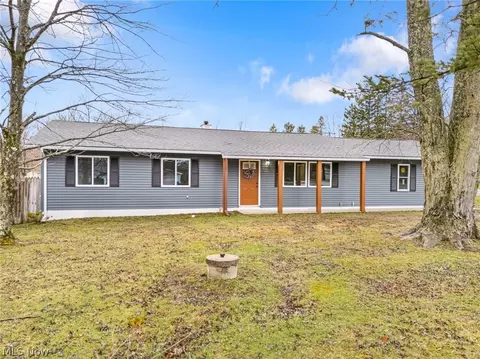 8304 Cedar Rd, Chesterland, OH 44026