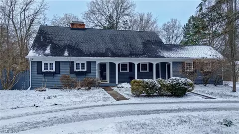 186 S Main St, Hudson, OH 44236