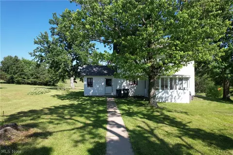 15760 N Palmyra Rd, Diamond, OH 44412