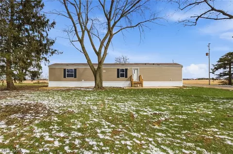 2201 Marion Melmore Rd, Bucyrus, OH 44820