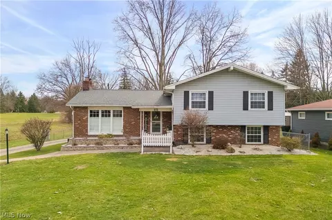 850 Robinson Ave, Barberton, OH 44203