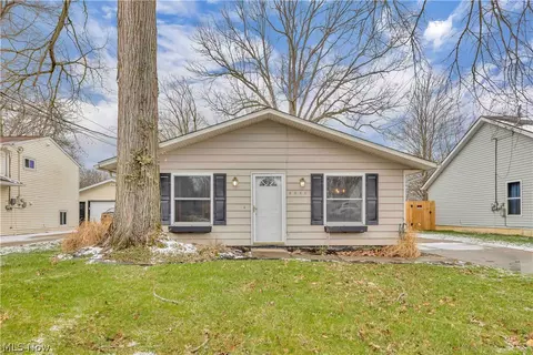 6048 Rosebelle Ave, North Ridgeville, OH 44039
