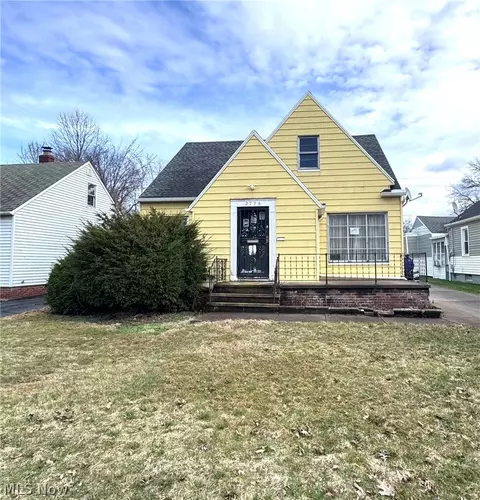 3775 Warrensville Center Rd, Warrensville Heights, OH 44122